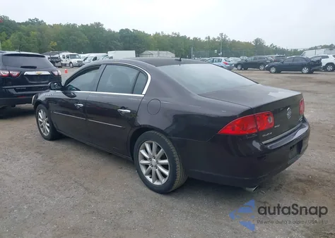 2008 Buick Lucerne Cxs z USA, uszkodzony, nr VIN 1G4HE57Y58U145807
